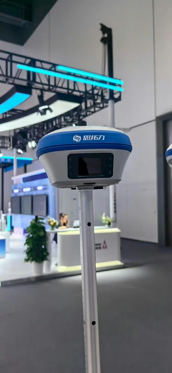 Stonex S900 / 4M GNSS RTK Pro — vue 2
