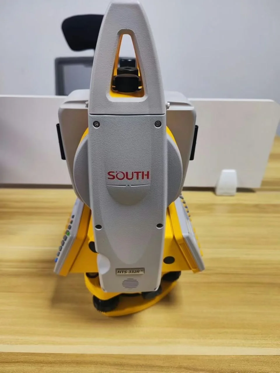 Station Totale South NTS-332R / N6