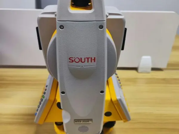Station Totale South NTS-332R / N6