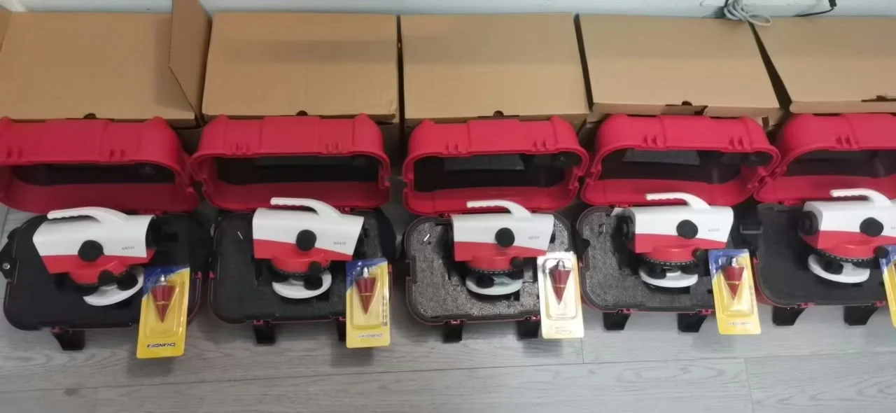 Niveau Optique Leica NA532 + Pack Trépied & Mire